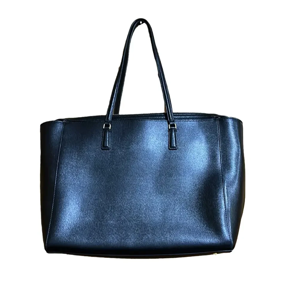 Tory Burch Robinson Tote in Black Saffiano Leather - EUC